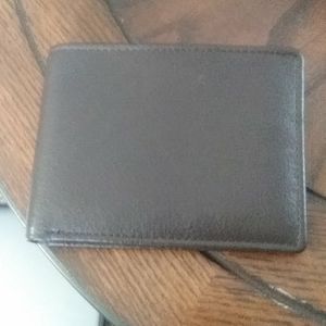 Men's wallet. Perry Ellis (Leather)